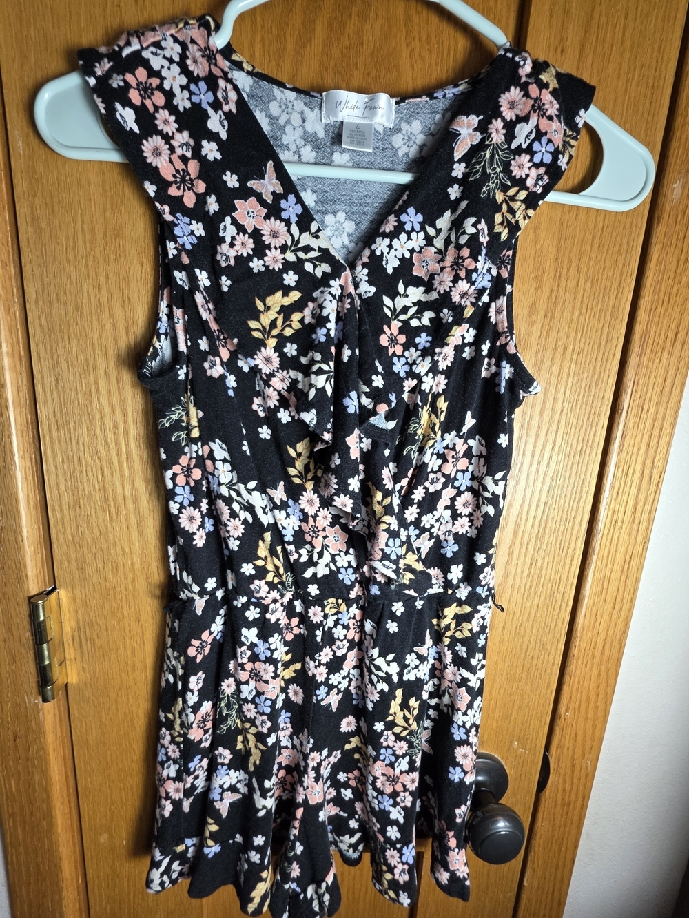 White Fawn Women's Black Floral Sleeveless Tank Top Large Butterfly Cottagecore